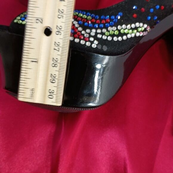 Elegant Multicolor Platform Heels - Picture 7 of 8